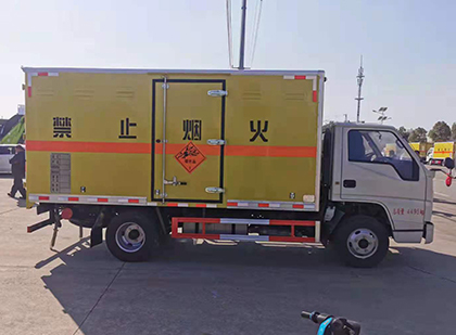 淮滨爆破器材运输车