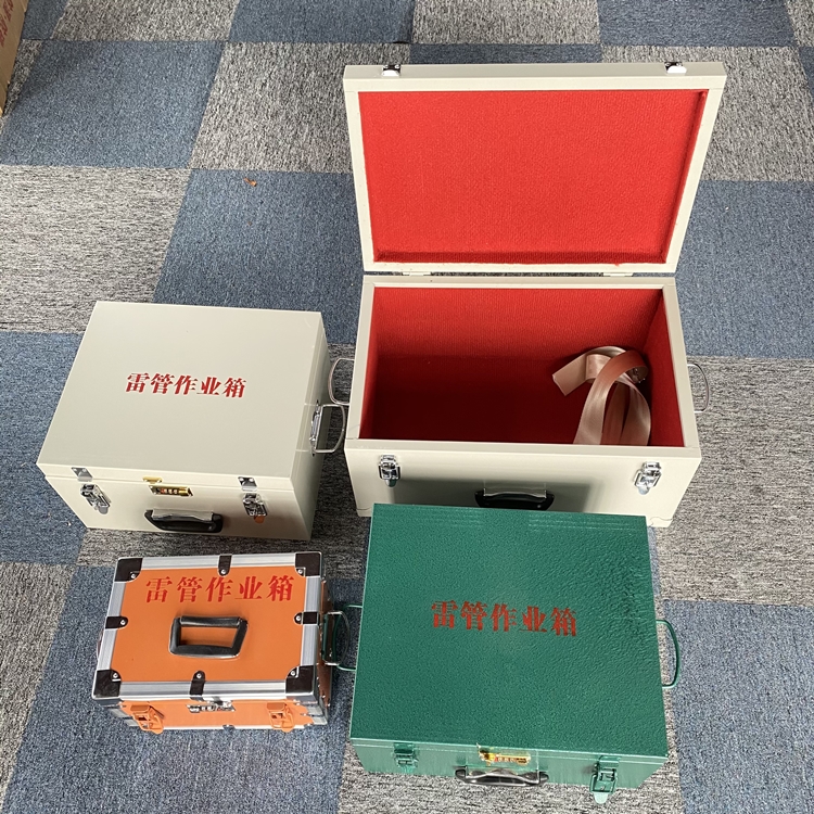 淮滨爆破工程作业箱如何选择？玻璃钢与传统材质的全面对比